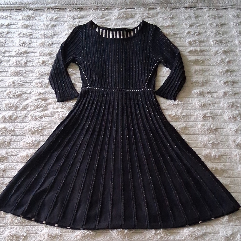 Nina Leonard Black Ribbed Midi Dress with Scoop Neck PM